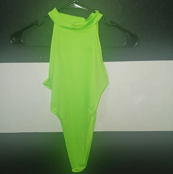 Women green neon mock neck sleveless bodysuit - Picture 3 of 11